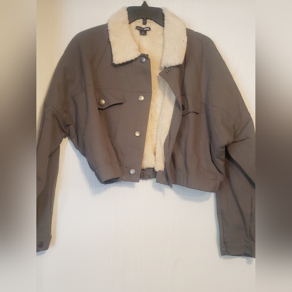 Brand New, Never worn Fashion Nova Cropped Jacket
